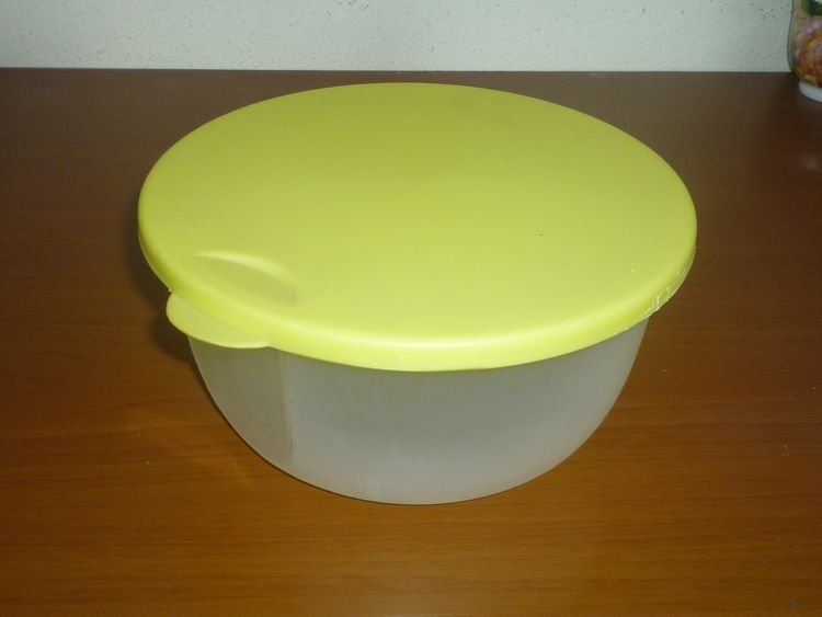 контейнер  (пластик) пищевой ,круглый 1,8 л.